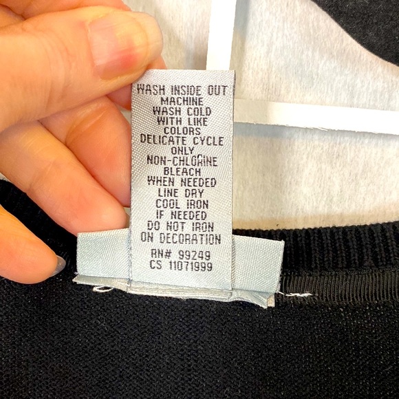 Woman’s cardigan button sweater black with black stone embellishments 2X - Picture 5 of 5